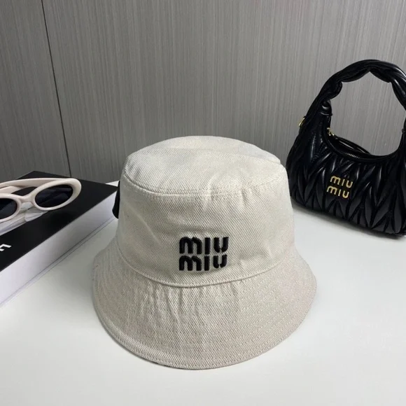 🔥Miu Miu Cream Bucket Hat - Picture 3 of 8
